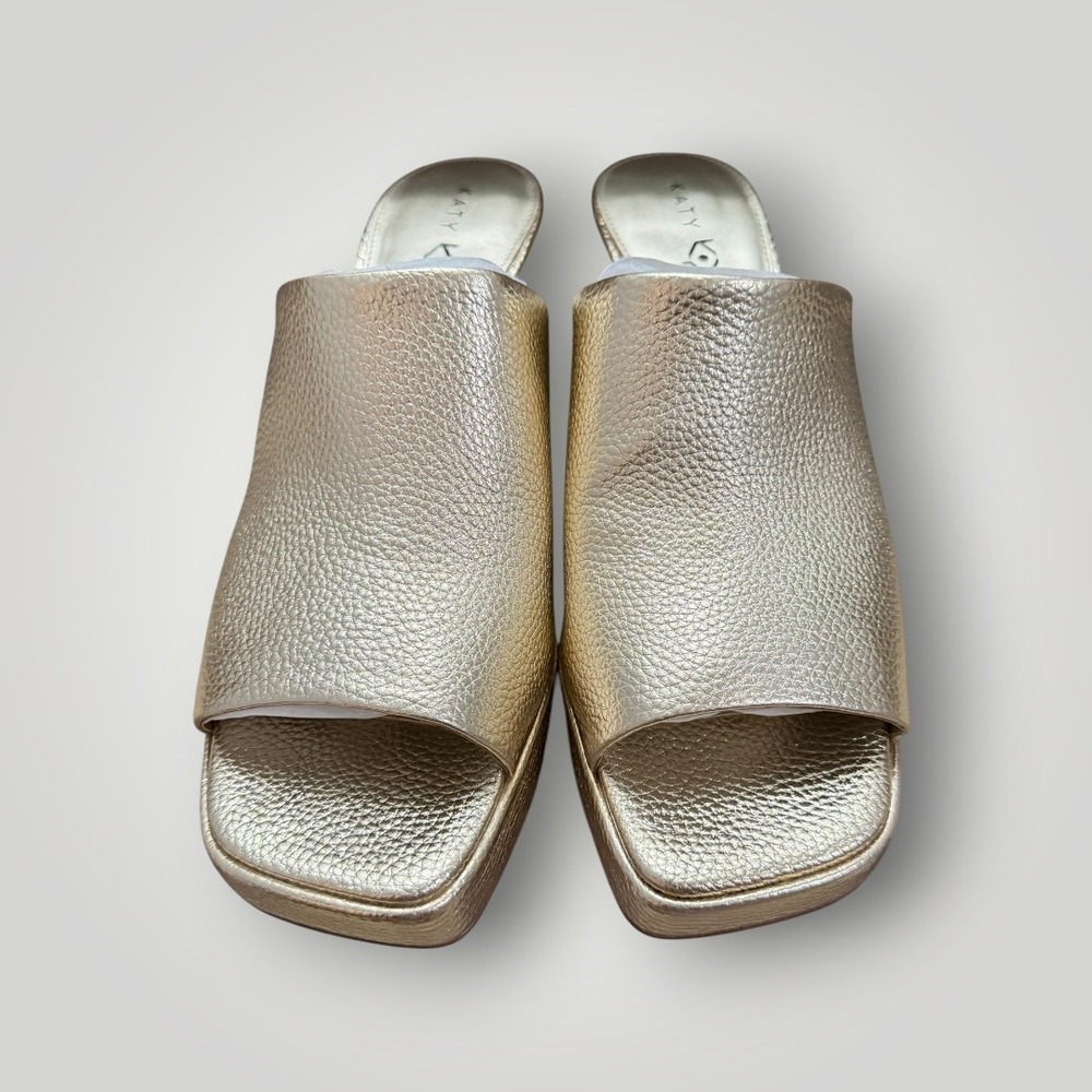 Katy Perry The Surrprise Slide Shoe Womens 9 Champagne Gold Metallic Platform
